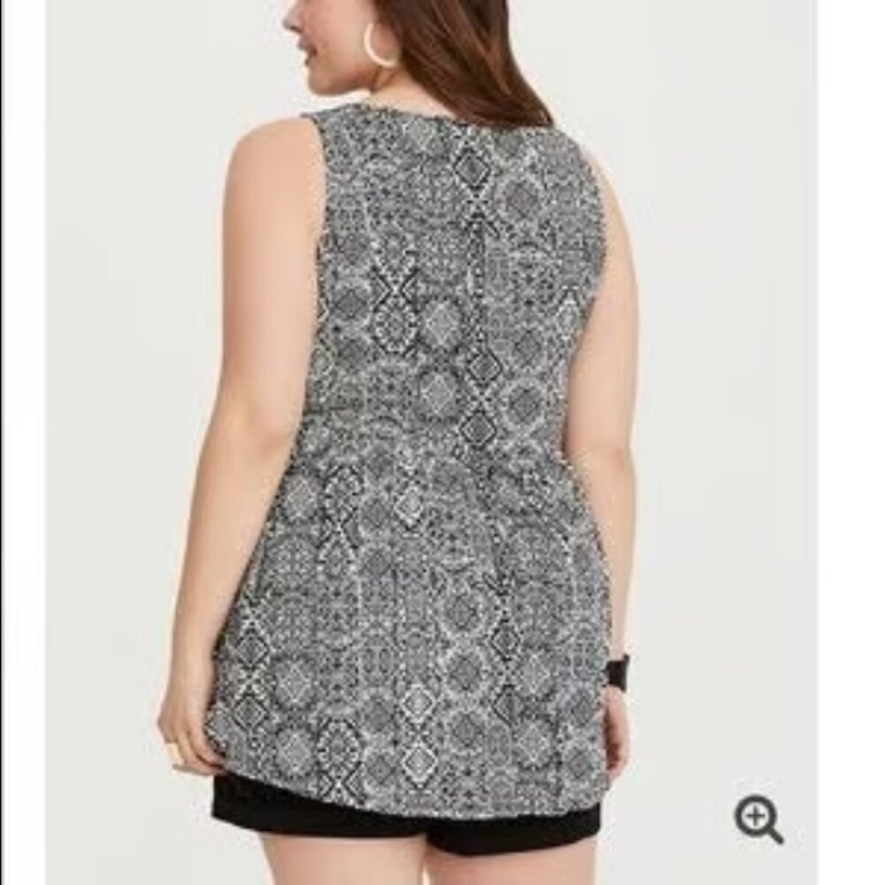 !Sz.00,Sz.10,Sz.M/L*Torrid*Black/White IKAT Tank top--Button-Front - Picture 2 of 7